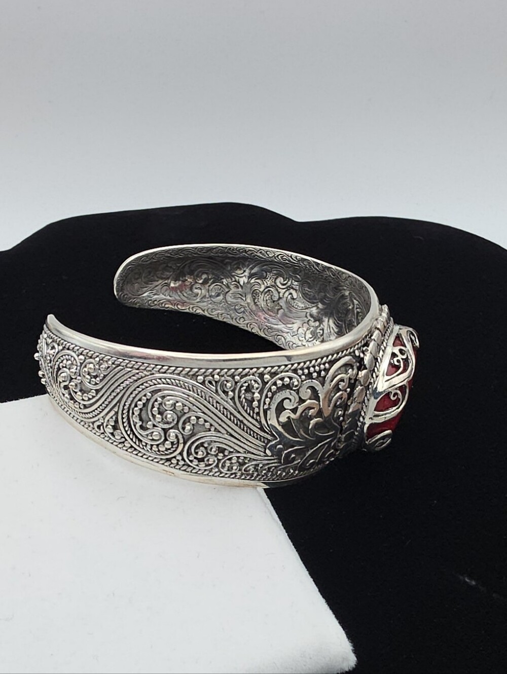 Sarda 925 Sterling Silver Red Sponge Coral Bali Cuff Bracelet Bold Statement - Picture 3 of 13